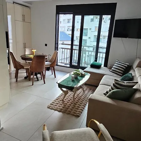 Stan 7 * لوزنيكا